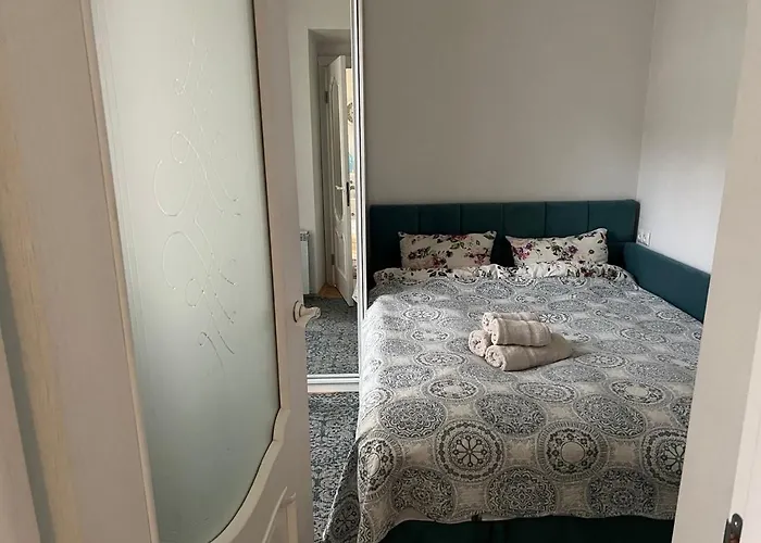 Apartment Svitla Zatyszna: Cozy With Balcony Near Opera