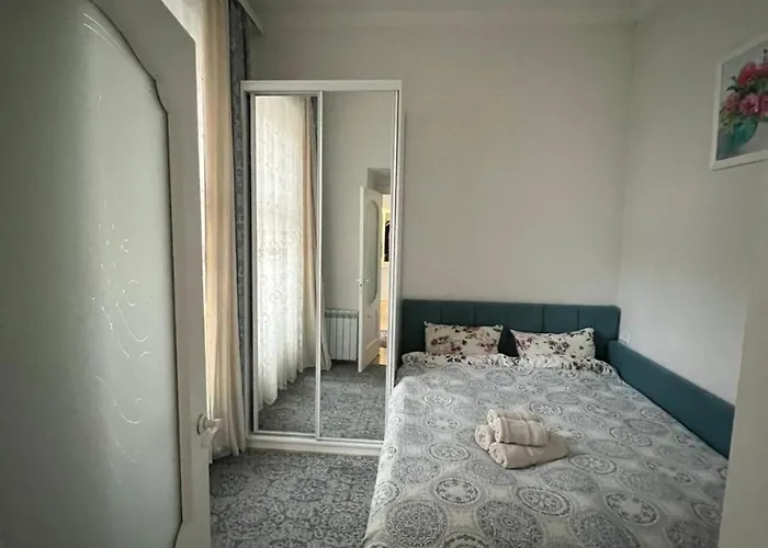 Apartment Svitla Zatyszna: Cozy With Balcony Near Opera Lviv